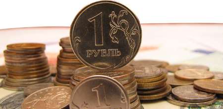 Минфин упорно добивает рубль