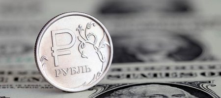 Дешевеющая нефть ослабит рубль