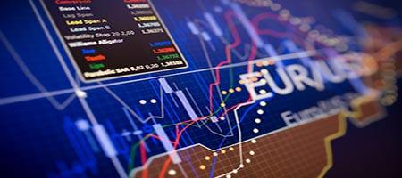 EURUSD формирует сужающуюся формацию